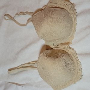 Ongossamer beige, padded bra, 34C. NWOT